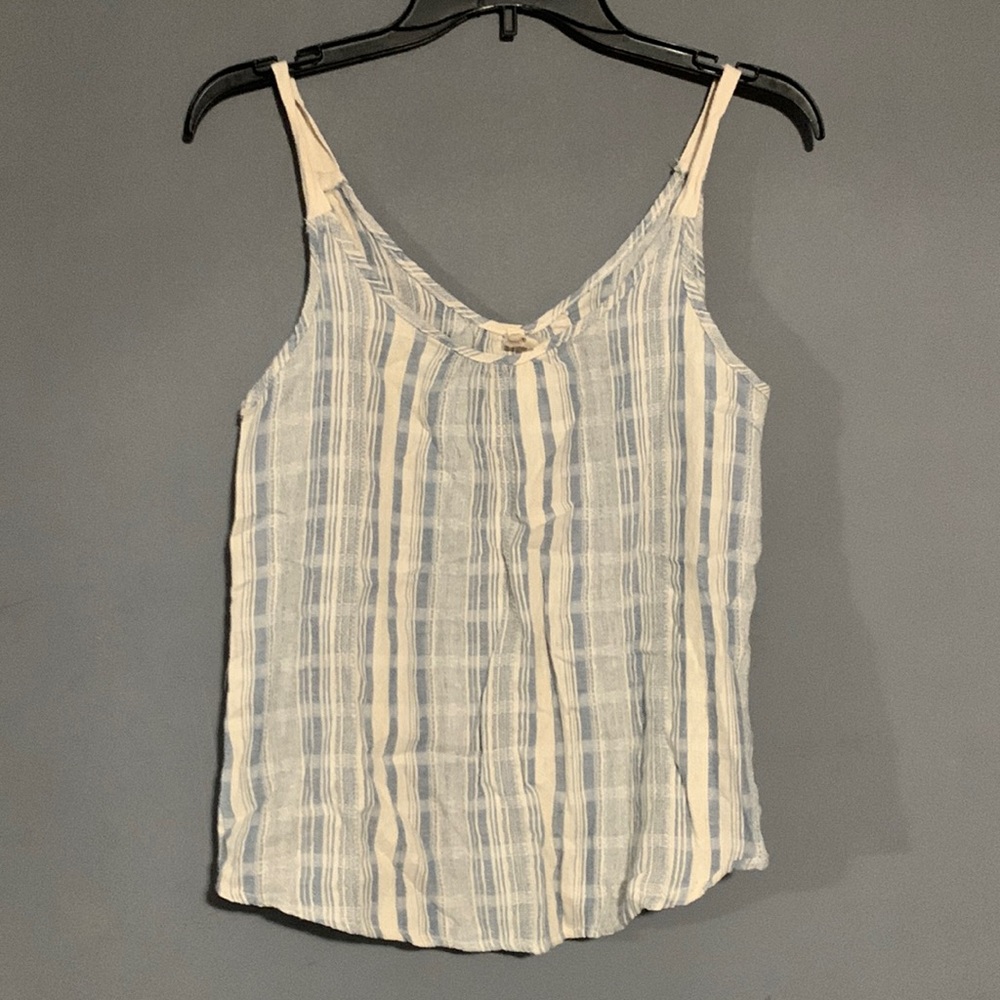 Peppermint size M light blue and beige striped
